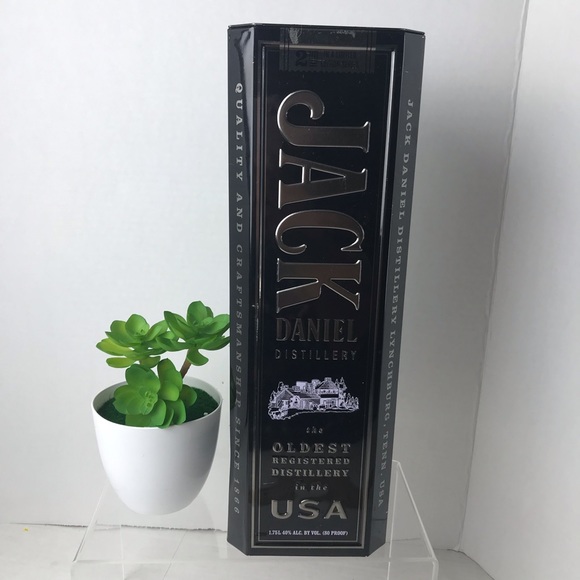 Jack Daniels Tennessee Whiskey EMPTY Tin BLACK Top Opening Gift Box No 7 - Picture 1 of 16